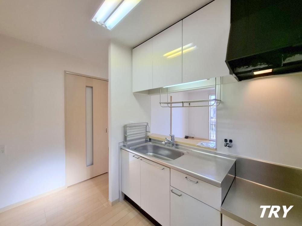 �y�L�b�`���z�@