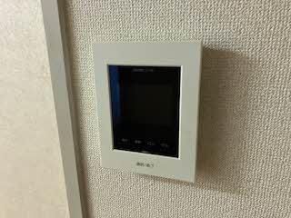 �y�Z�L�����e�B�z�@