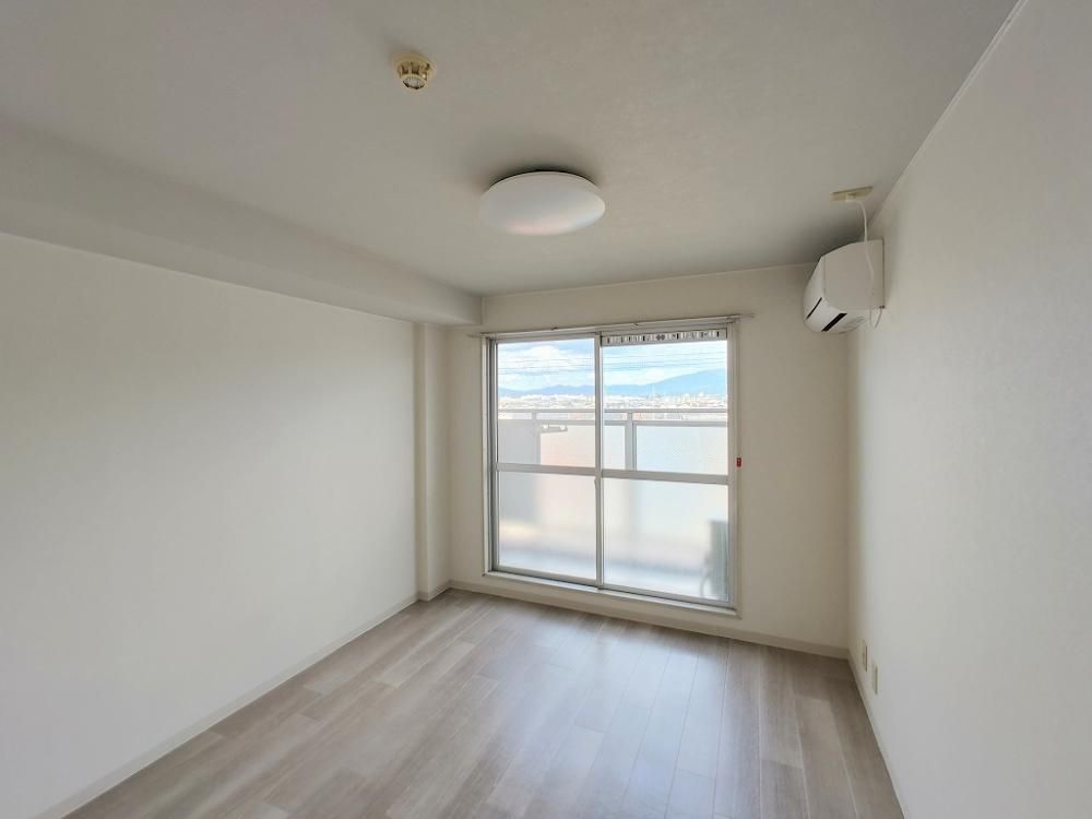 �y���ԁE���r���O�z�@