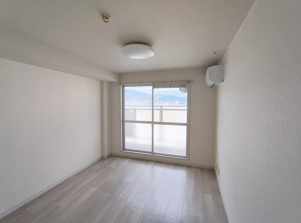 �y���ԁE���r���O�z�@