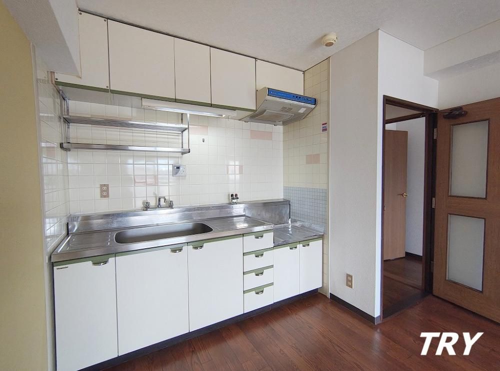 �y���ԁE���r���O�z�@