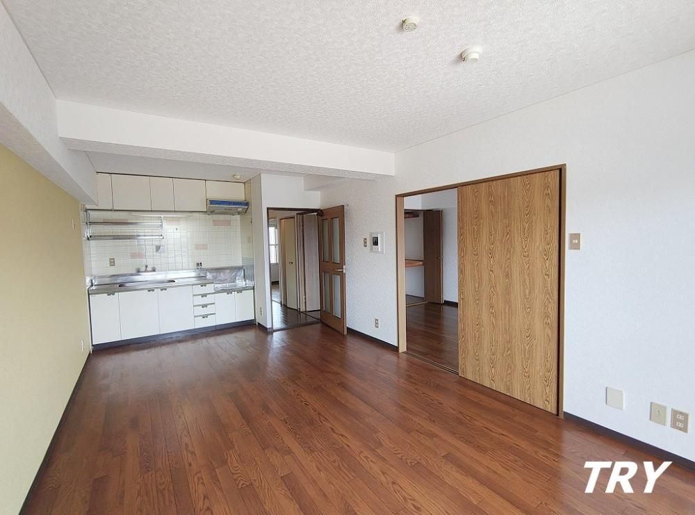 �y�����E���r���O�z�@