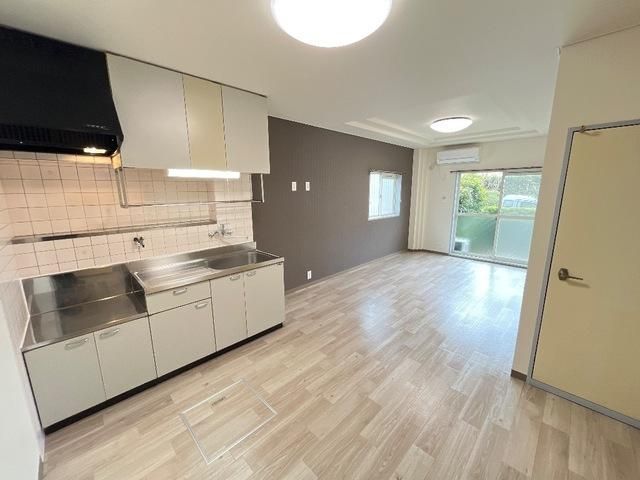 �y���ԁE���r���O�z�@