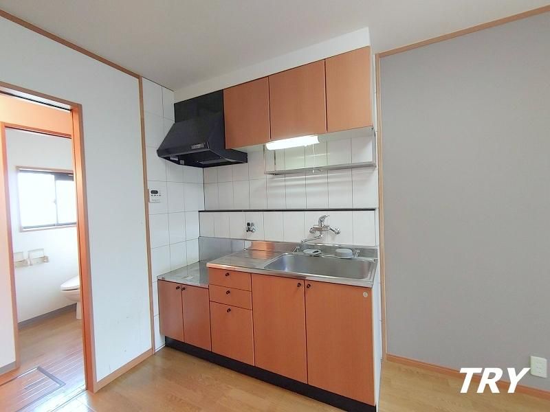 �y�L�b�`���z�@