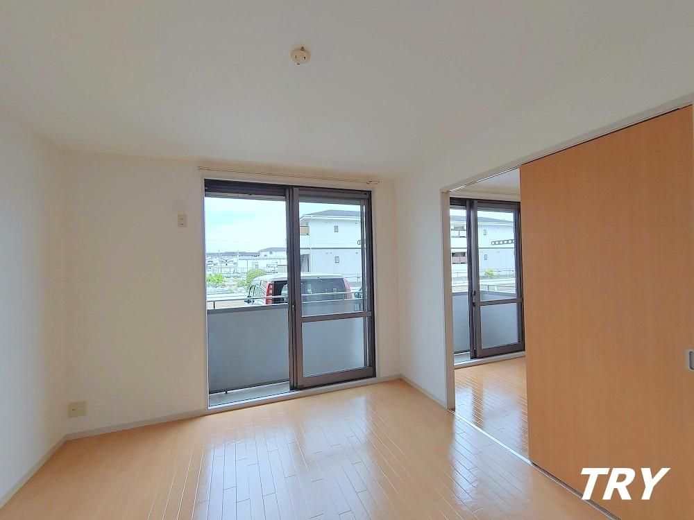 �y���ԁE���r���O�z�@