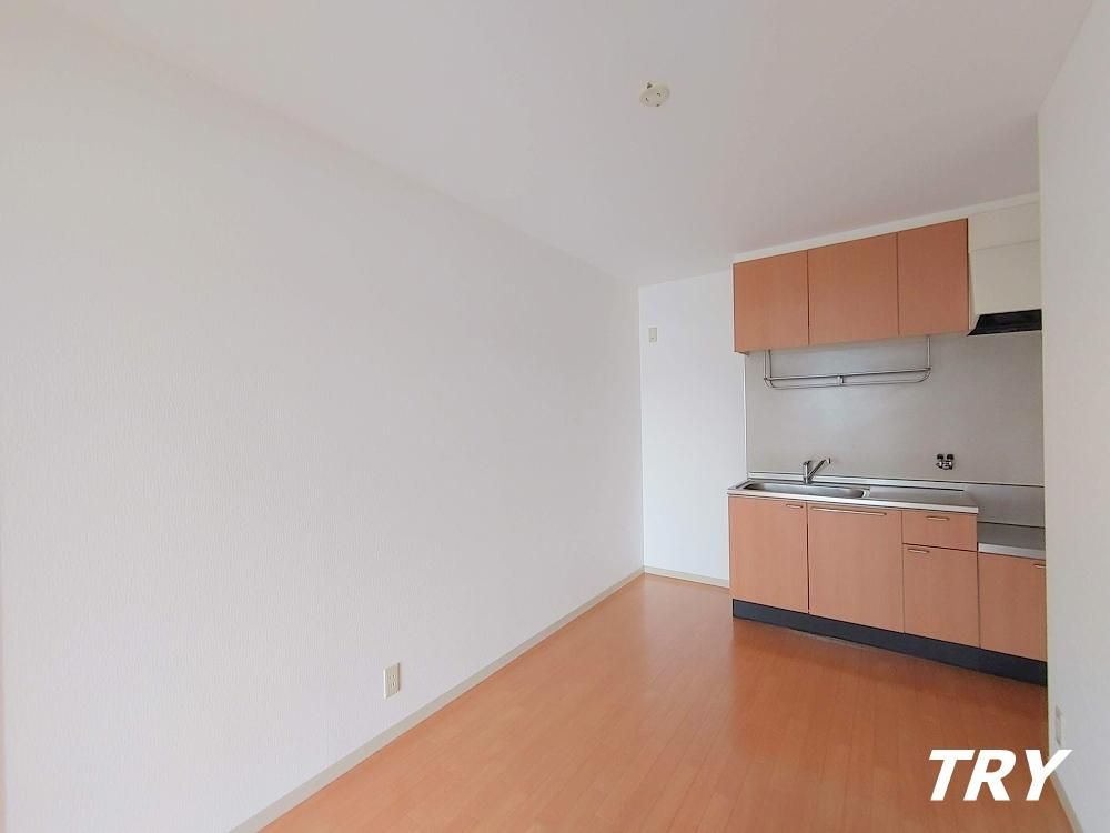 �y�����E���r���O�z�@