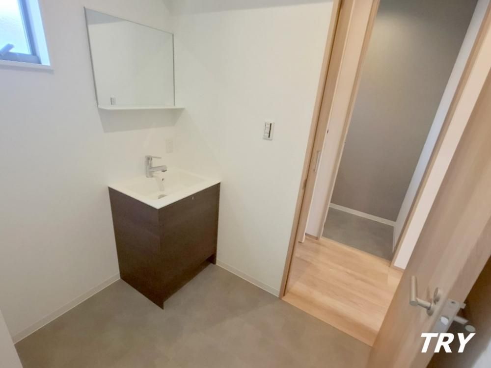 �y���ʏ��z�@