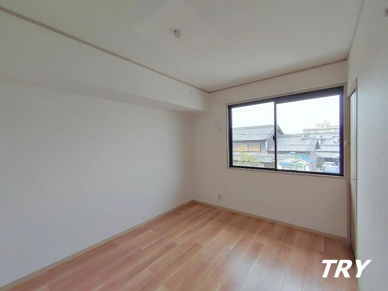 �y�Q���z�@