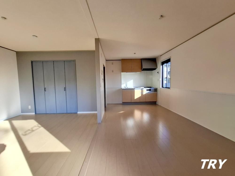 �y�����E���r���O�z�@