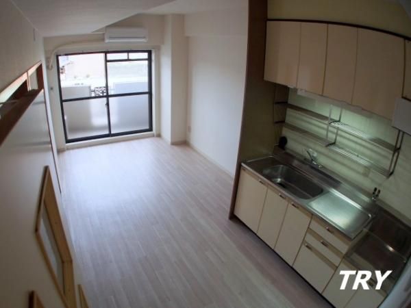 �y�����E���r���O�z�@�_�C�j���O