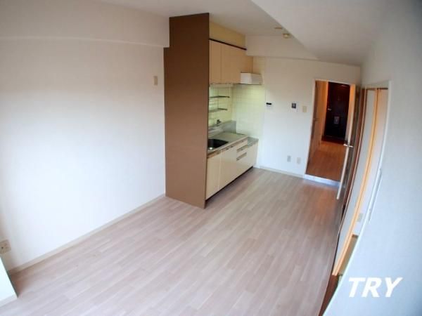 �y�����E���r���O�z�@�_�C�j���O