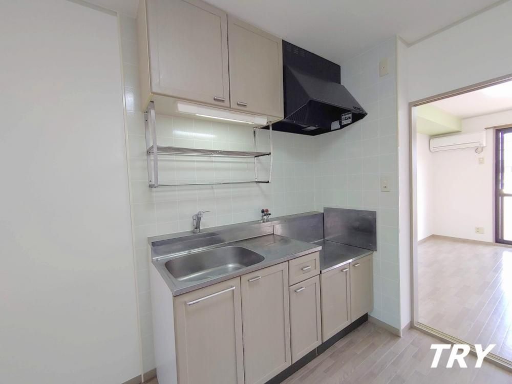 �y�L�b�`���z�@