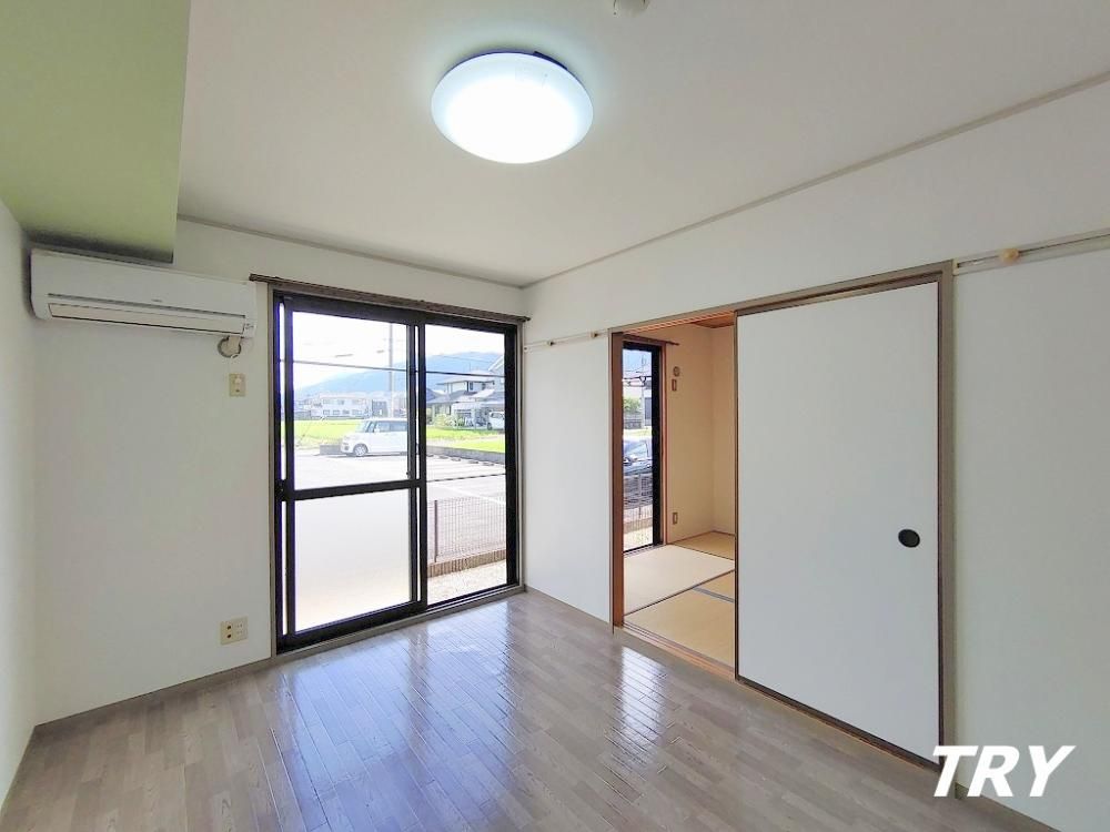 �y���ԁE���r���O�z�@