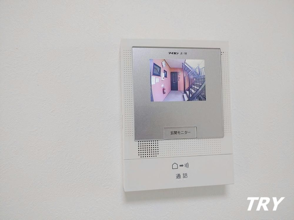 �y�Z�L�����e�B�z�@