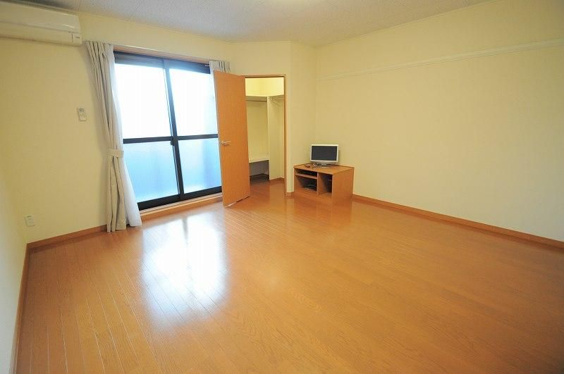 �y���ԁE���r���O�z�@