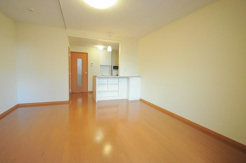 �y�����E���r���O�z�@