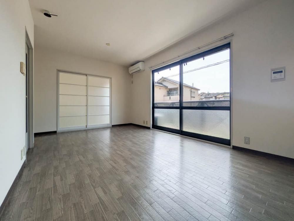 �y�����E���r���O�z�@