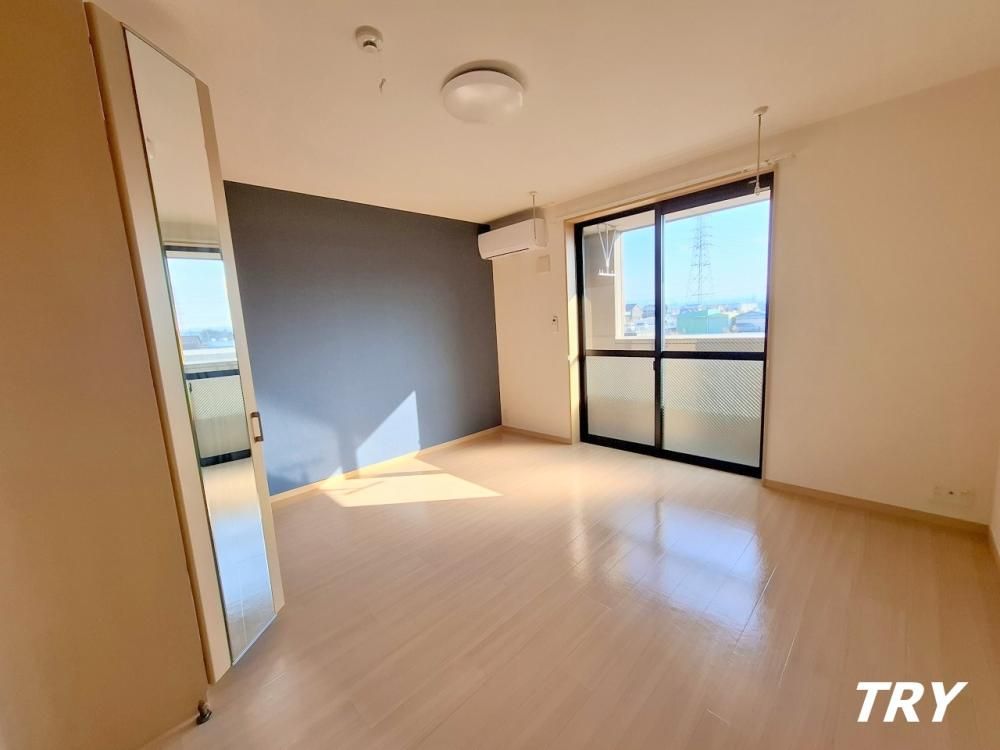 �y���ԁE���r���O�z�@