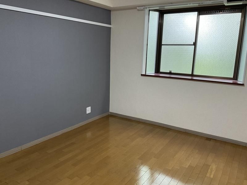 �y���ԁE���r���O�z�@