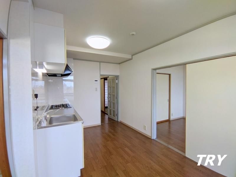 �y�����E���r���O�z�@