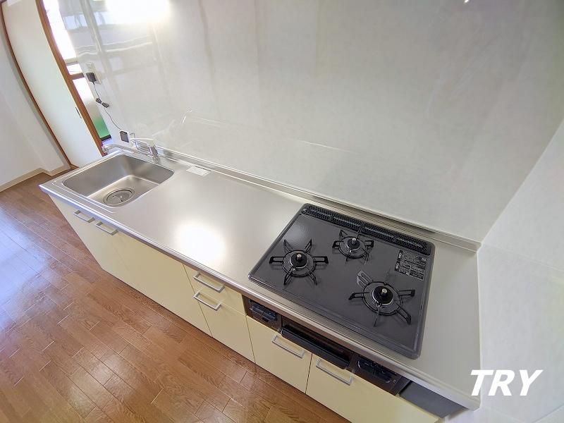 �y�L�b�`���z�@