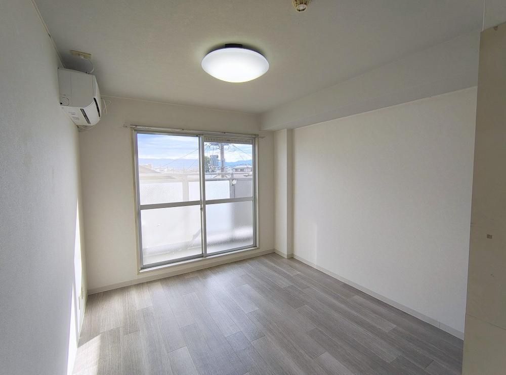 �y���ԁE���r���O�z�@