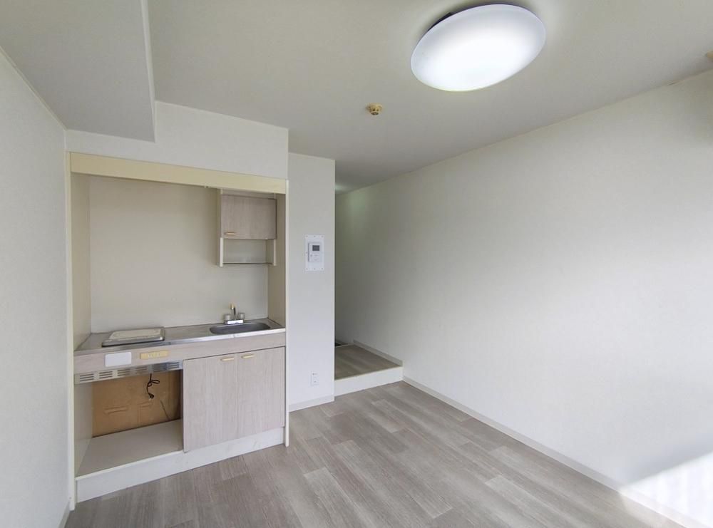 �y�L�b�`���z�@