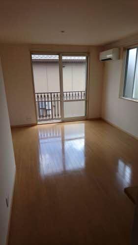 �y���ԁE���r���O�z�@