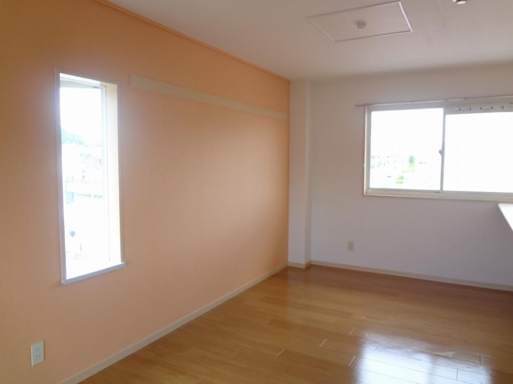 �y���ԁE���r���O�z�@