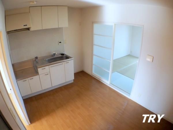 �y�����E���r���O�z�@�_�C�j���O