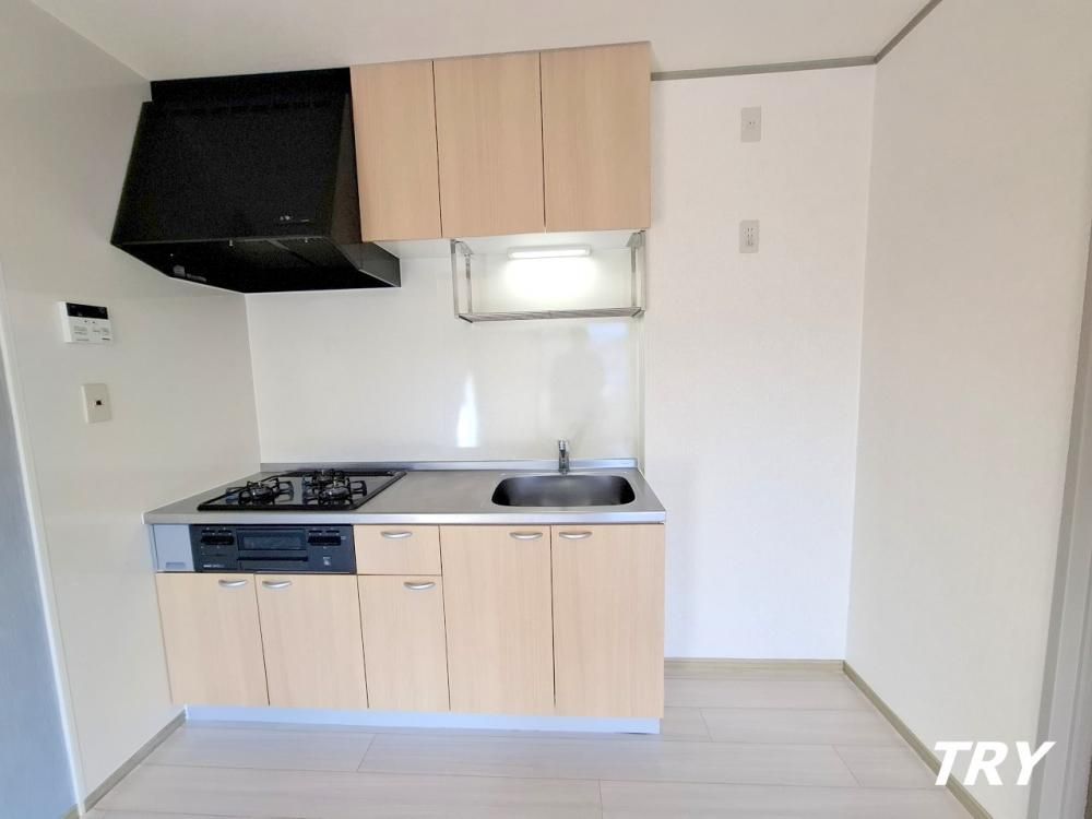 �y�L�b�`���z�@