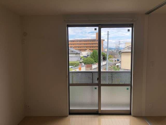 �y���ԁE���r���O�z�@