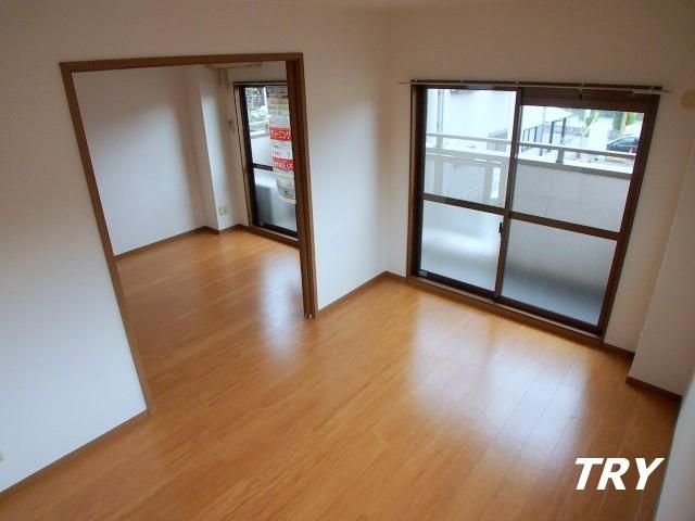 �y�Q���z�@