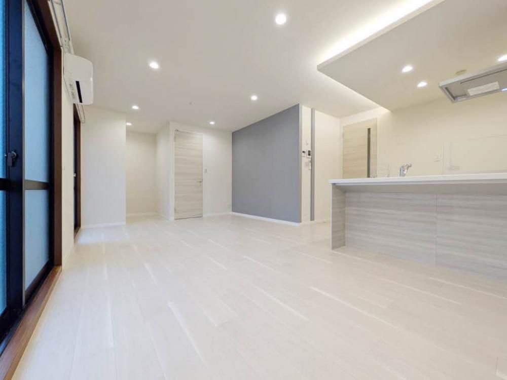 �y�����E���r���O�z�@