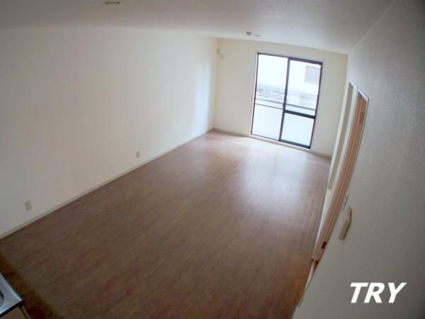 �y�����E���r���O�z�@