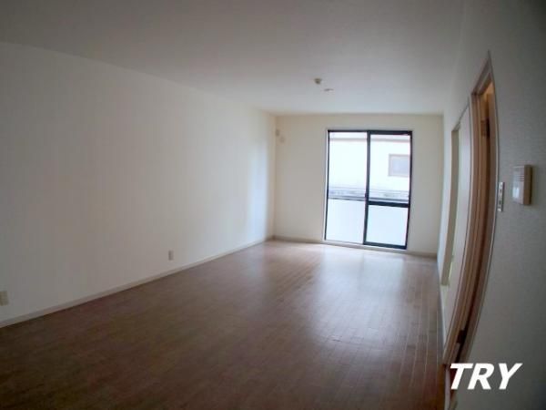 �y�����E���r���O�z�@