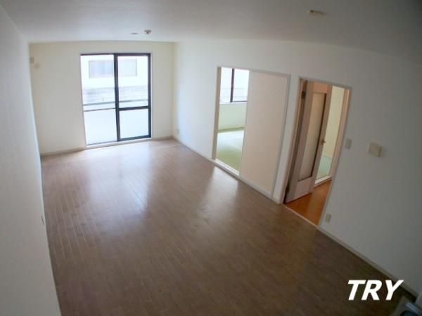 �y�����E���r���O�z�@