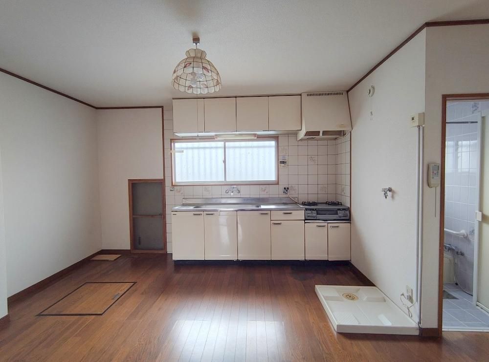 �y�����E���r���O�z�@