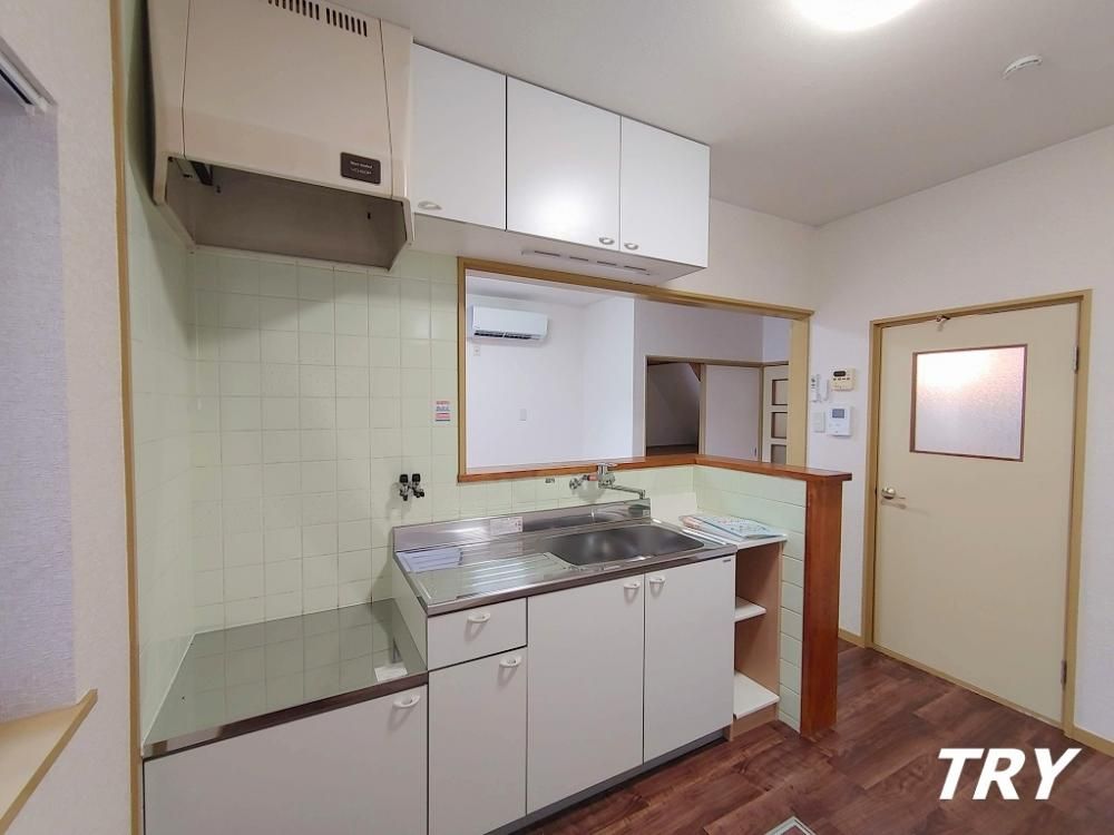 �y�L�b�`���z�@