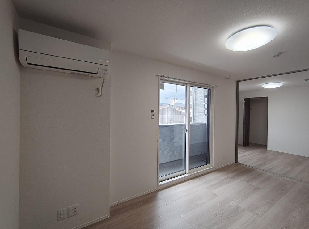 �y���ԁE���r���O�z�@