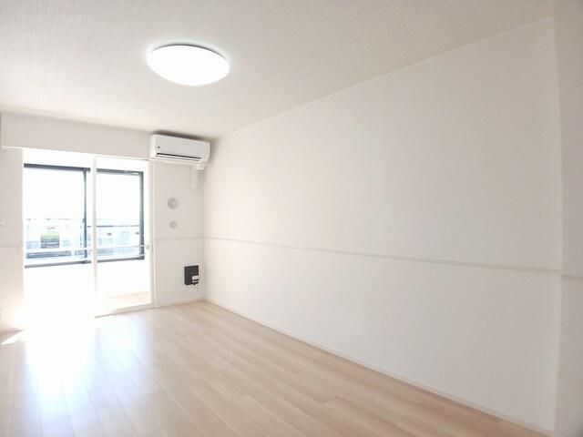 �y���ԁE���r���O�z�@