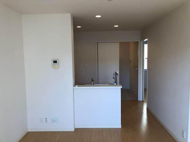 �y�����E���r���O�z�@