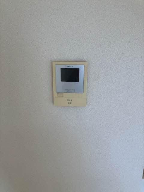 �y�Z�L�����e�B�z�@