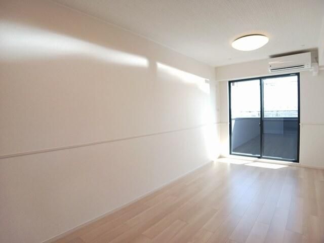 �y���ԁE���r���O�z�@