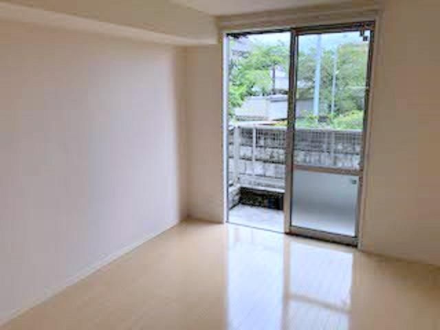 �y���ԁE���r���O�z�@