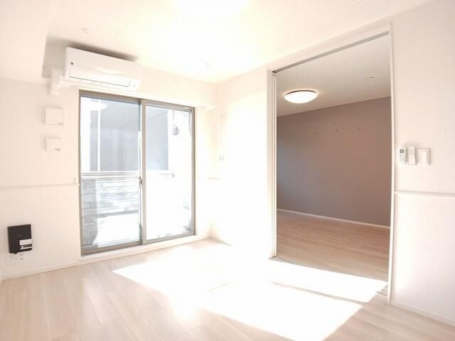 �y���ԁE���r���O�z�@