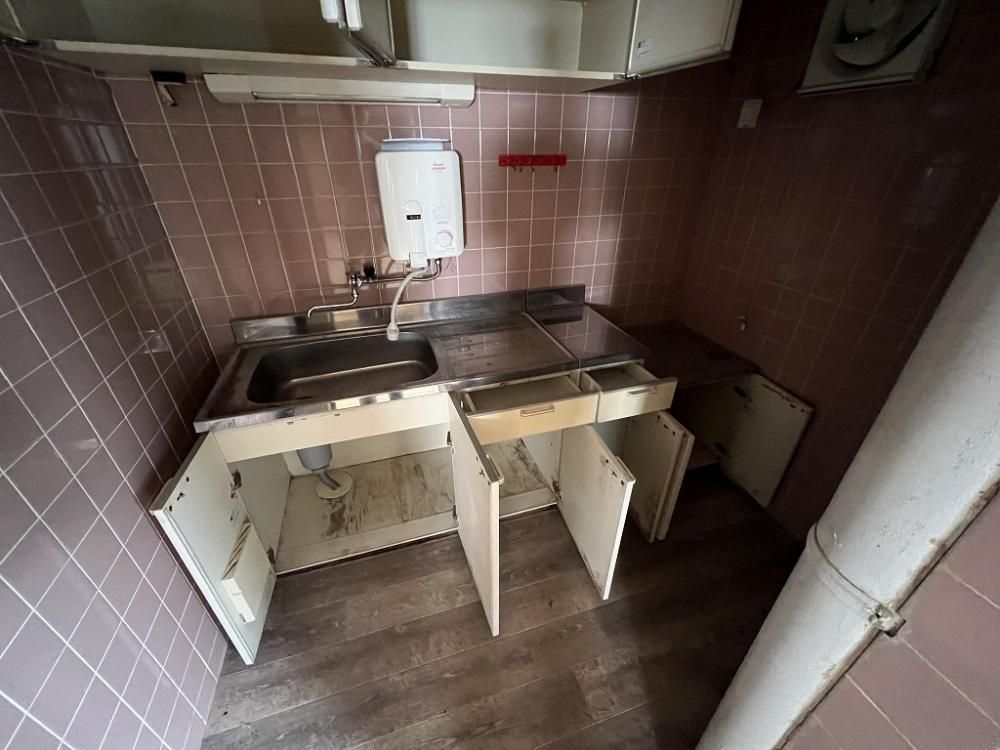 �y�L�b�`���z�@