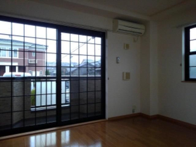 �y���ԁE���r���O�z�@