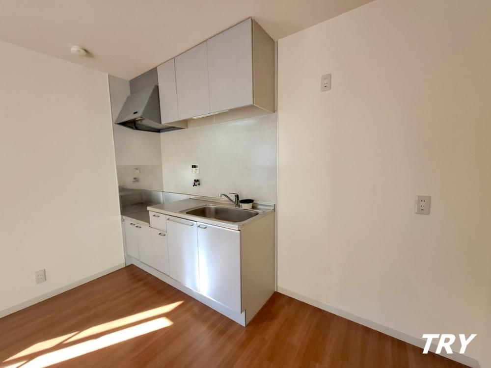 �y�L�b�`���z�@