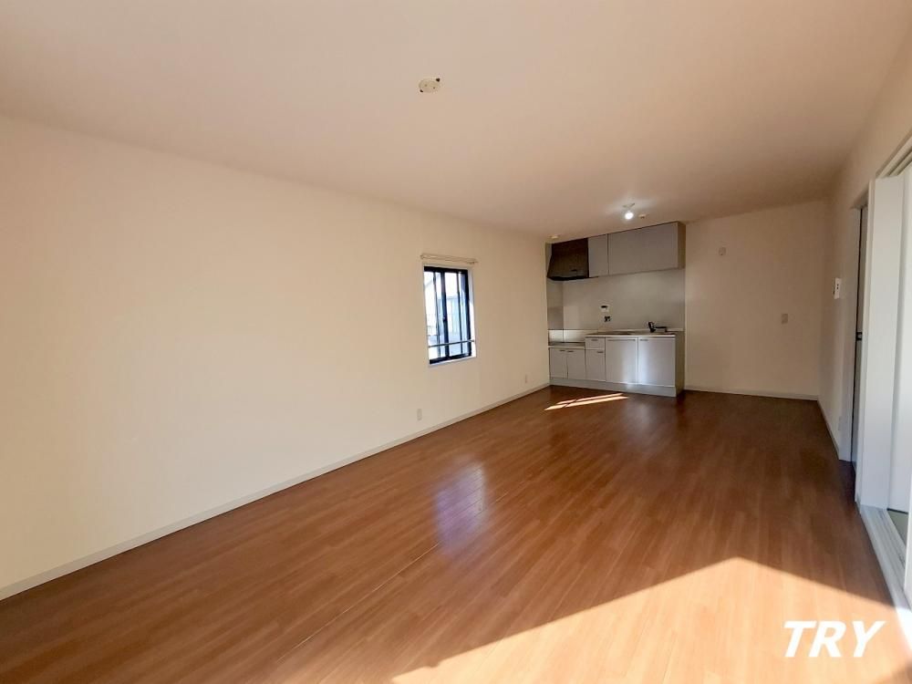 �y�����E���r���O�z�@